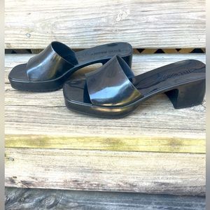 Steve Madden  Harlin  Jelly Sandals